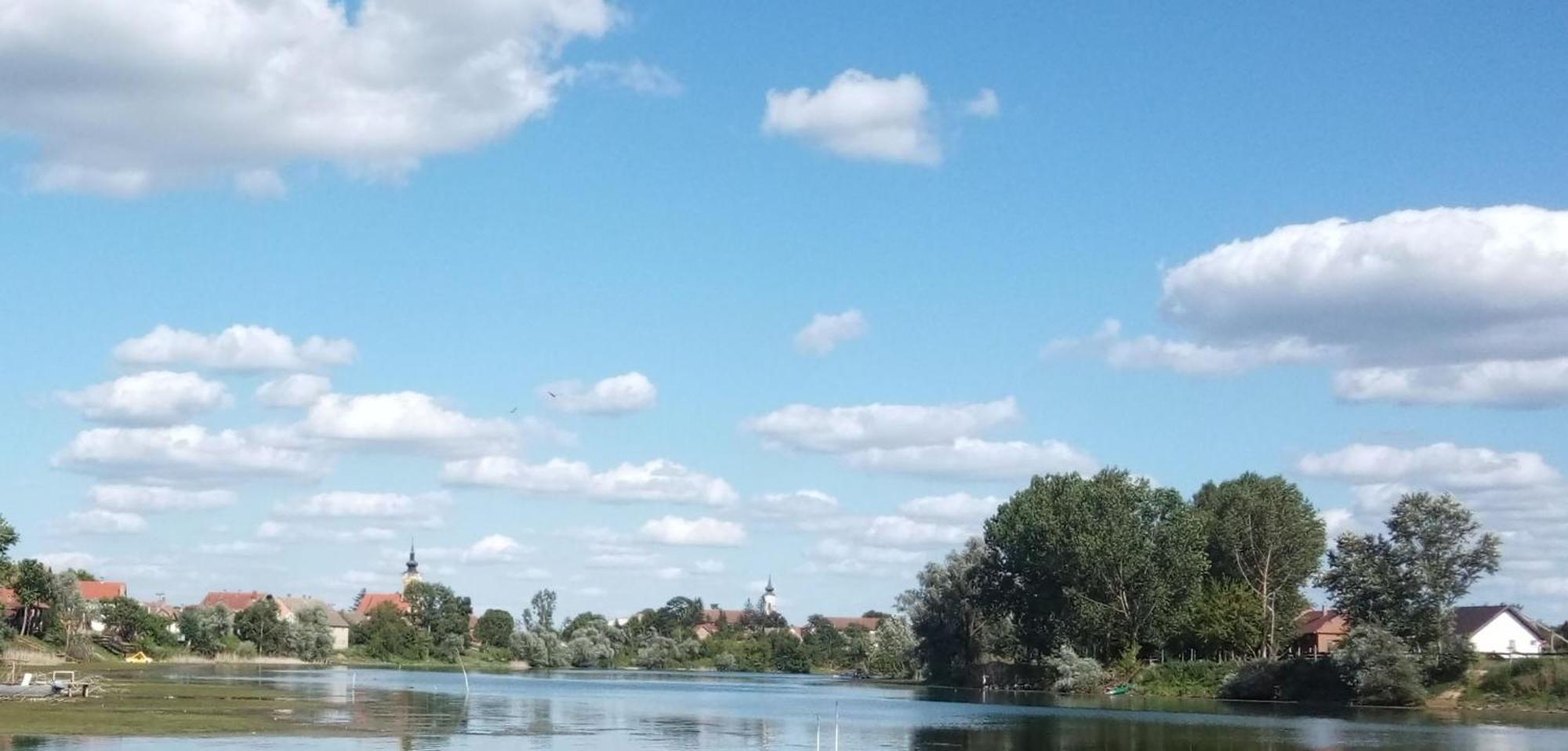 "Poetsko Cose" Nikole Tesle 86 Pension Morović Buitenkant foto